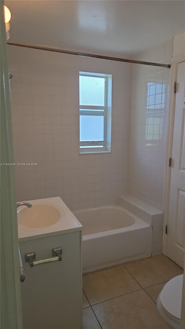 Building Photo - 9473 Abbott Ave