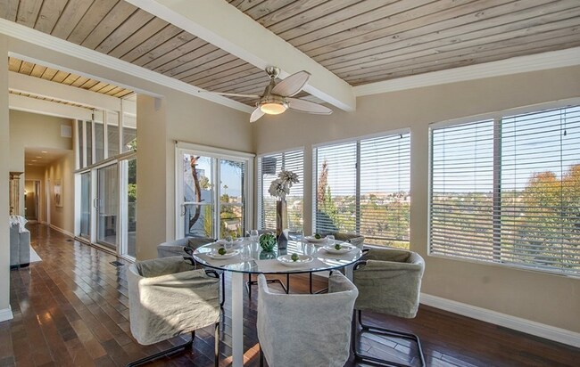 Comedor - 5102 Medina Rd