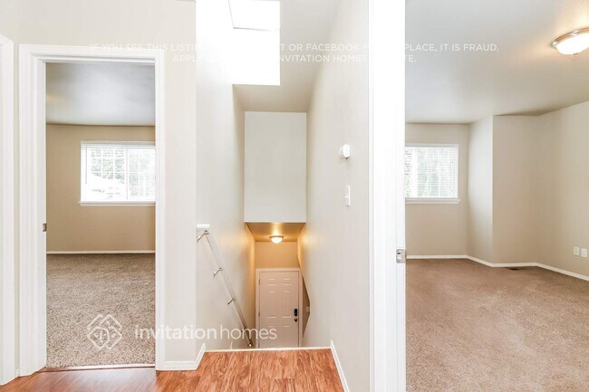 Foto del edificio - 1007 96th Ave SE