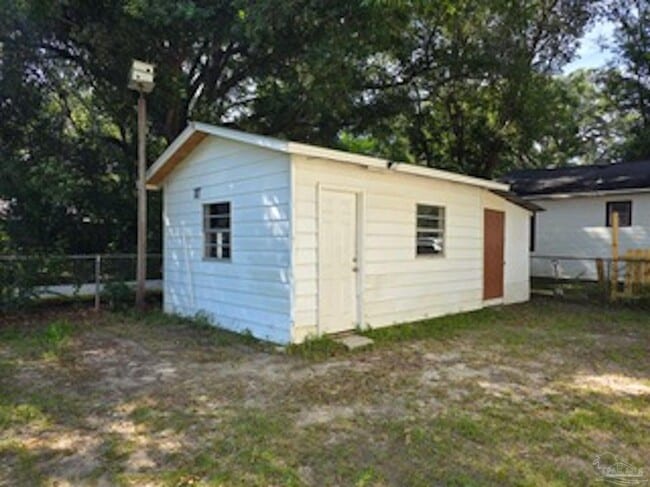 Building Photo - 801 N 47th Ave