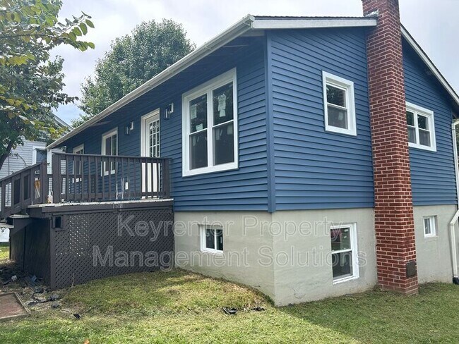 Foto del edificio - 421 N Charlotte Ave