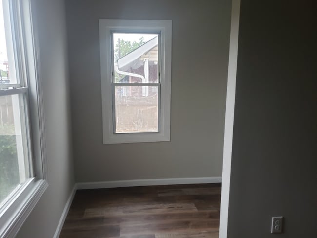 Foto del edificio - 385 Church St N