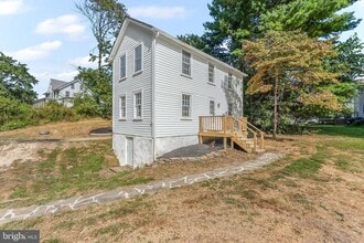 Building Photo - 179 W Street Rd