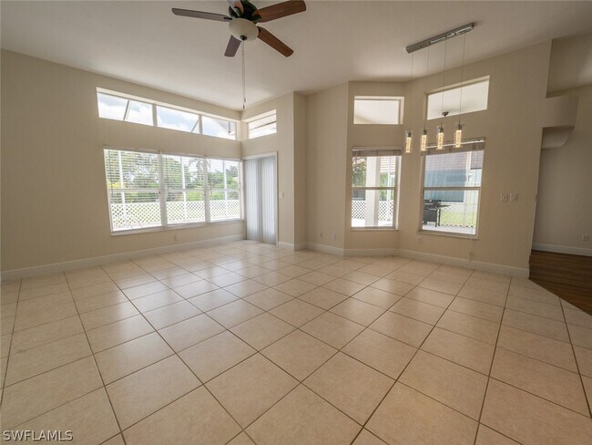 Building Photo - 11394 Waterford Village Dr