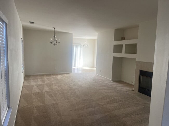 Building Photo - Nice 3-Bedroom House