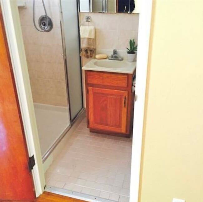 Building Photo - 25 Sereno Pl