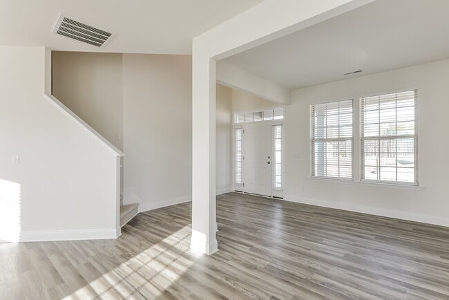 Building Photo - 26 Cordova St