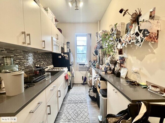 Foto del edificio - 1 bedroom in BROOKLYN NY 11222