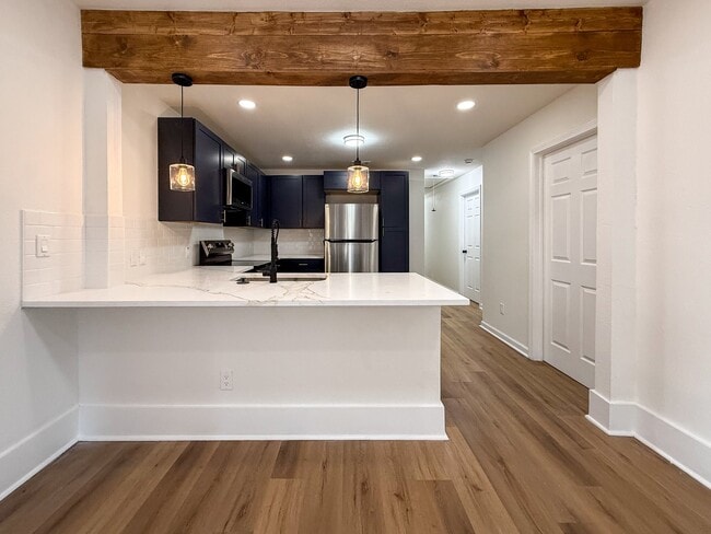 Photo - 271 Oelkers St House