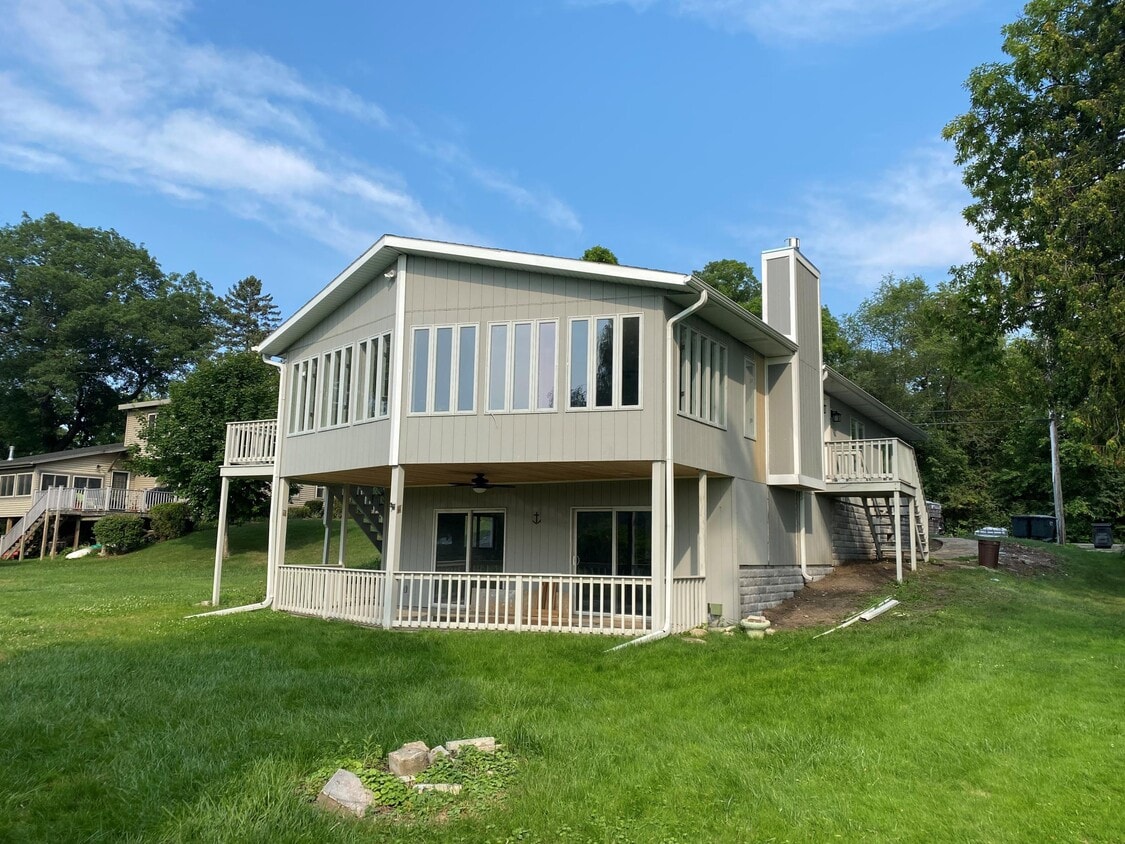 Foto principal - 9626 271st Ave