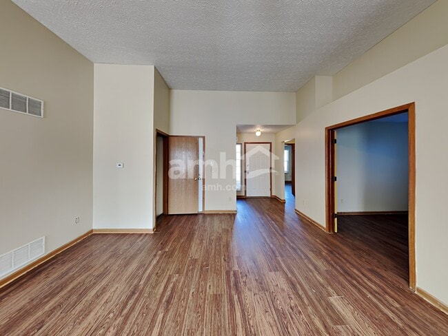 Building Photo - 7181 Candlestone Dr