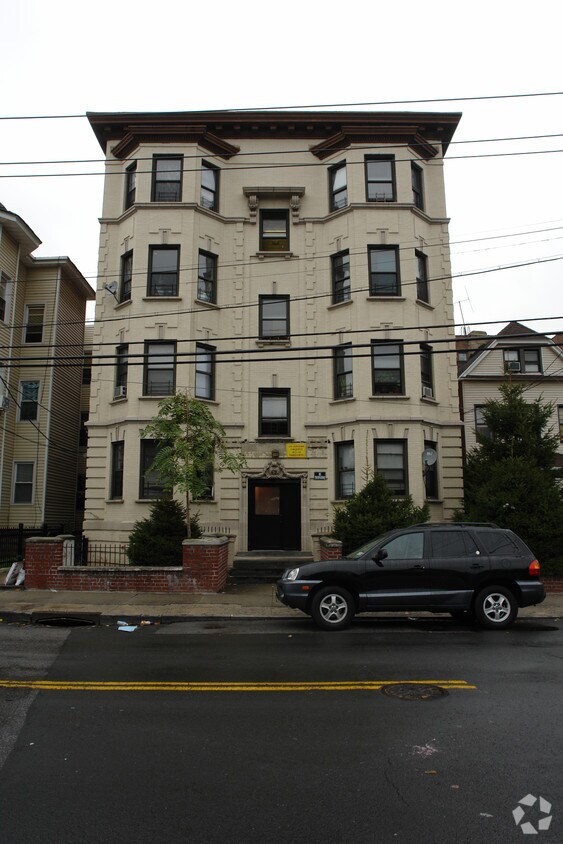Primary Photo - 63 Radford St