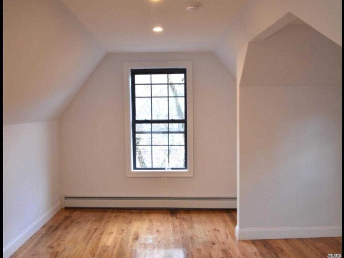 Primary Photo - 3422 Tibbett Ave