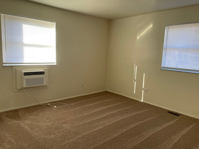 Building Photo - Cozy 1 Bedroom and 1 Bath with W/D Hookups