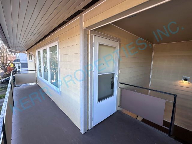 Foto del edificio - Charming 2-Bedroom Multiplex in the Heart of Portland - A Must-See!