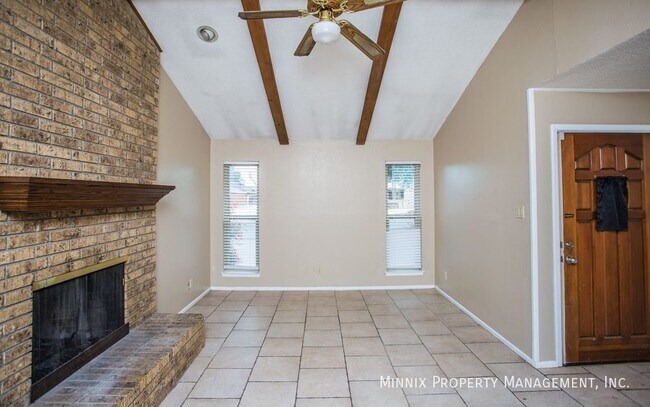 Building Photo - 4800 Dentcrest Dr