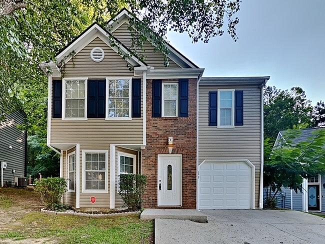 Building Photo - 6468 Drake Manor