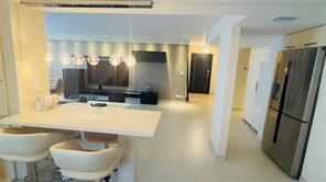 Foto del edificio - 174th Street, Sunny Isles Beach, FL 33160 - 3 BR 2 BA condo