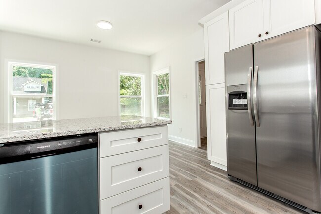 Foto del edificio - 180 Trail Creek St