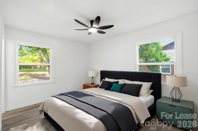 Foto del edificio - 6126 Amberly Ln