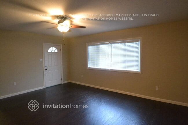 Foto del edificio - 7116 Linda Vista Dr