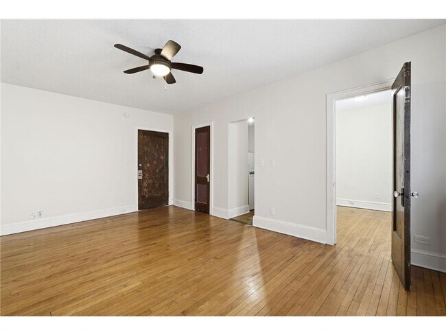 Foto del edificio - 220 E 19th St