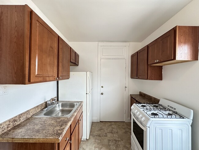 Building Photo - 2651 N Spaulding Ave