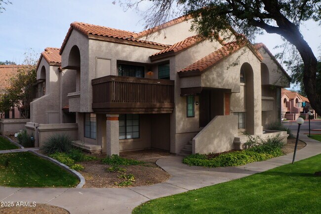 Foto del edificio - 925 N College Ave