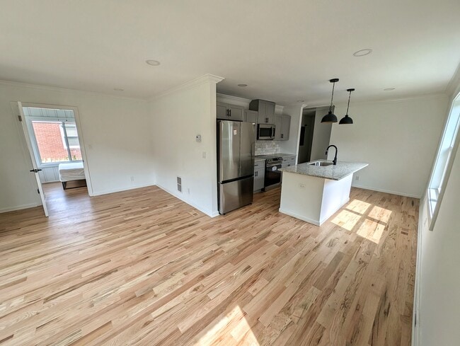 Building Photo - 1445 Adele Ave SW