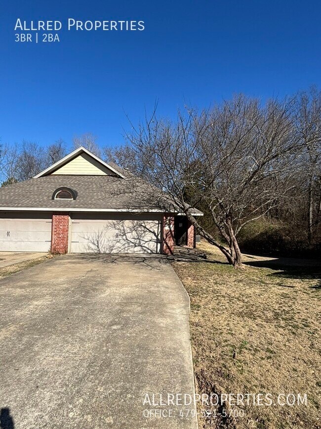 Building Photo - 24 S Ray Ave