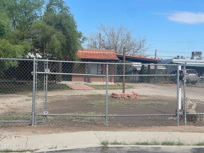 Building Photo - 7817 West Dr