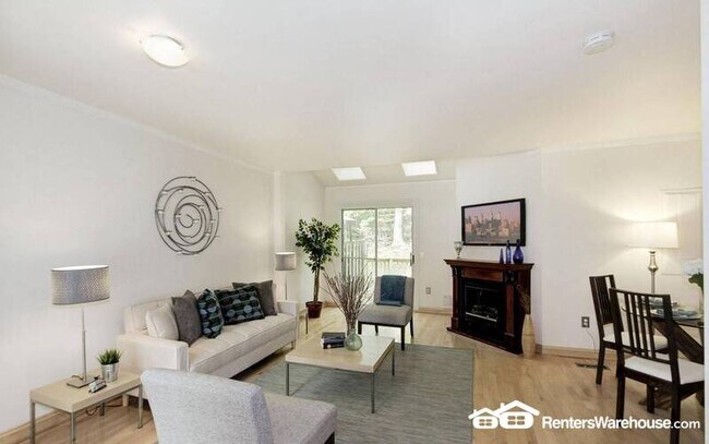 Foto del edificio - 1325 Alderton Ln