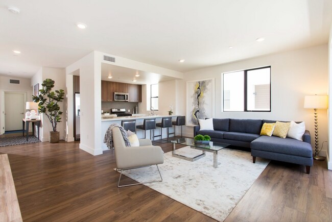 Building Photo - 5727 La Mirada Ave Los Angeles, CA 90038