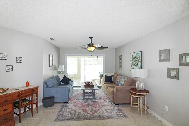 Foto del edificio - 3305 Meadow Run Cir