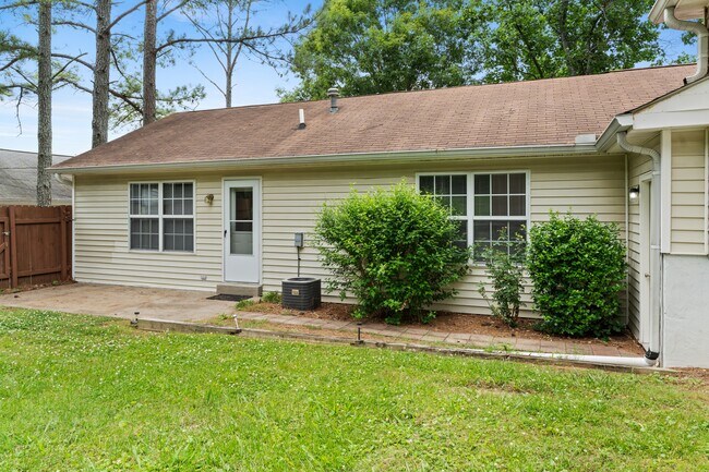 Foto del edificio - 2822 Airwood Dr