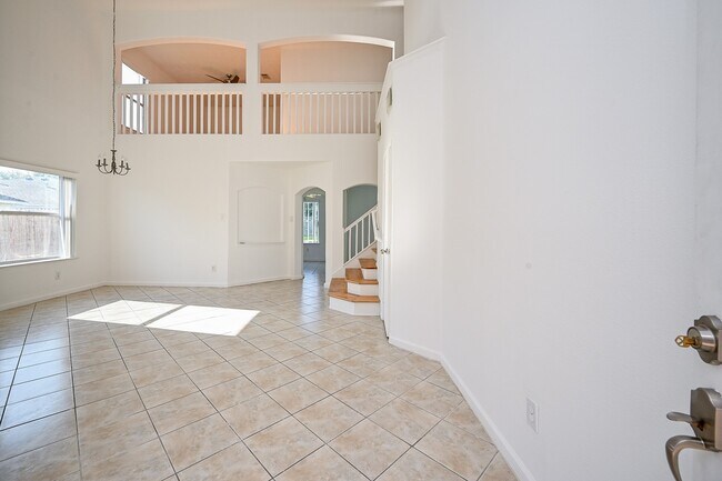 Foto del edificio - 18135 Brightwood Park Ln