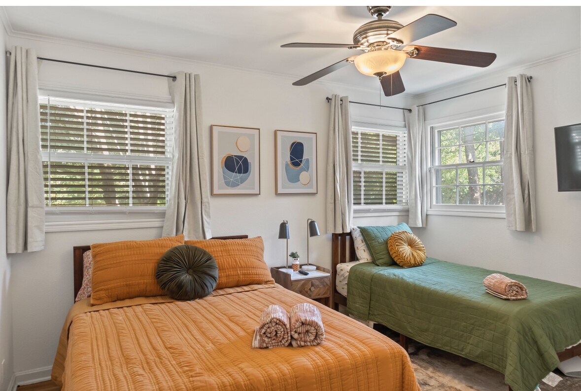 Foto principal - 4333 E 60th Pl