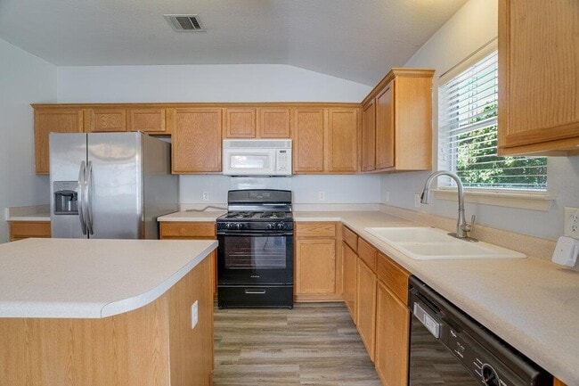 Building Photo - 3310 Zinfandel Ln