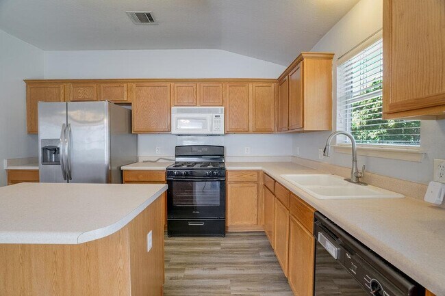 Foto del edificio - 3310 Zinfandel Ln