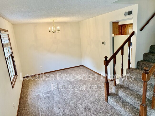 Foto del edificio - 3619 Lakecrest Ct
