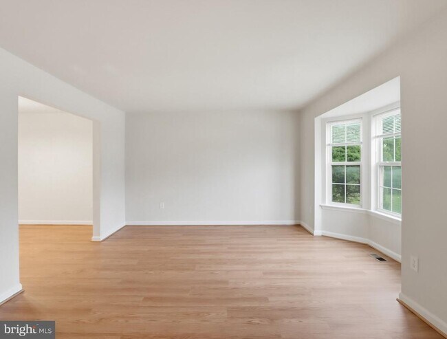 Building Photo - 7203 Rutherford Green Cir