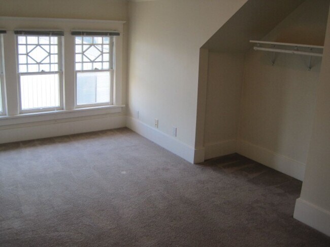Foto del edificio - 4736 18th Ave NE