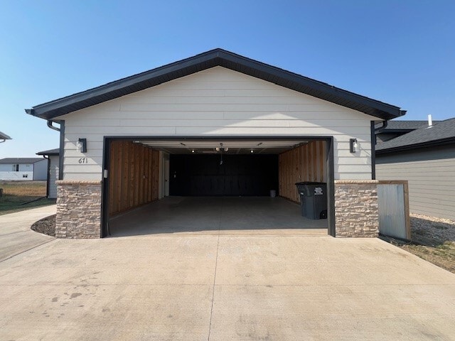 Building Photo - 671 Eagle Ct