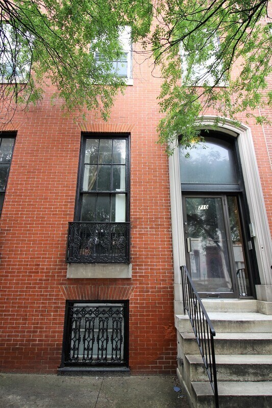 Foto principal - 710 St Paul St