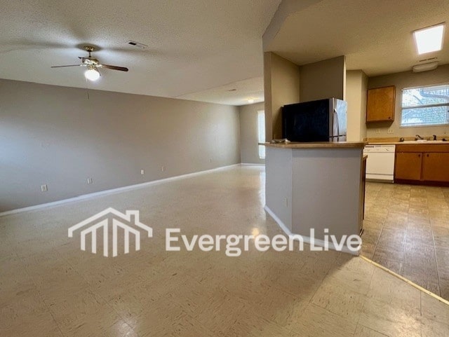 Foto del edificio - 101 Morning Bloom Ct