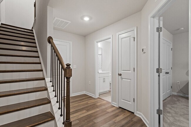 Building Photo - Furnished 3 Bedroom 3 Bath Townhome Wake Forest