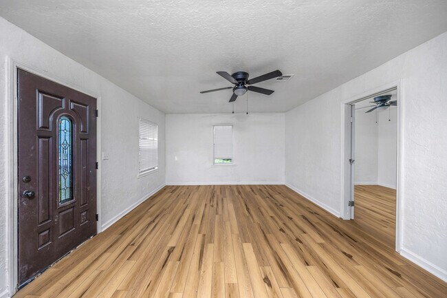 Foto del edificio - 3312 NW Liberty Ave