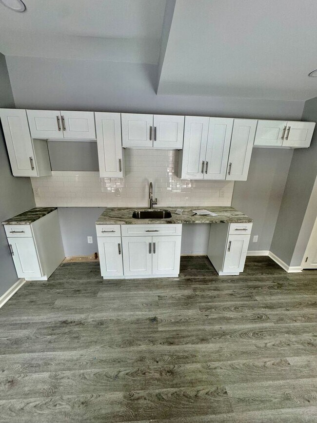 Foto del edificio - Anika Homes 3 Bedroom