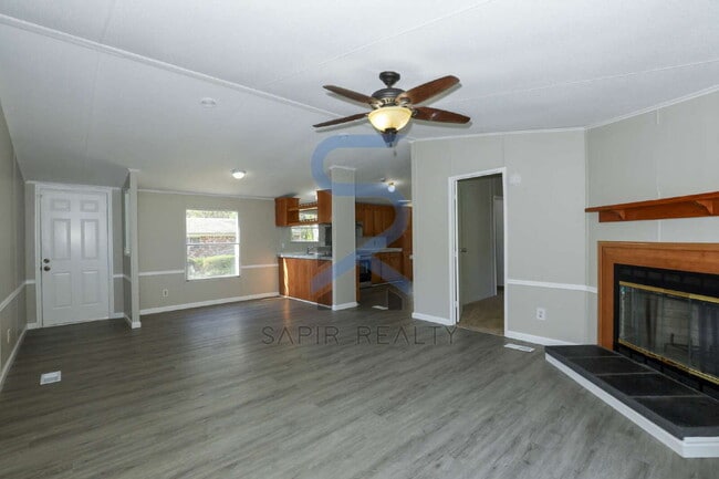 Building Photo - Pet-Friendly & All-Electric – 3 Beds • 2 Baths in Center Hill