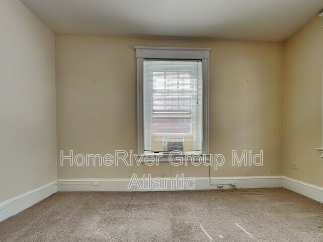 Foto del edificio - 1300 35th St NW